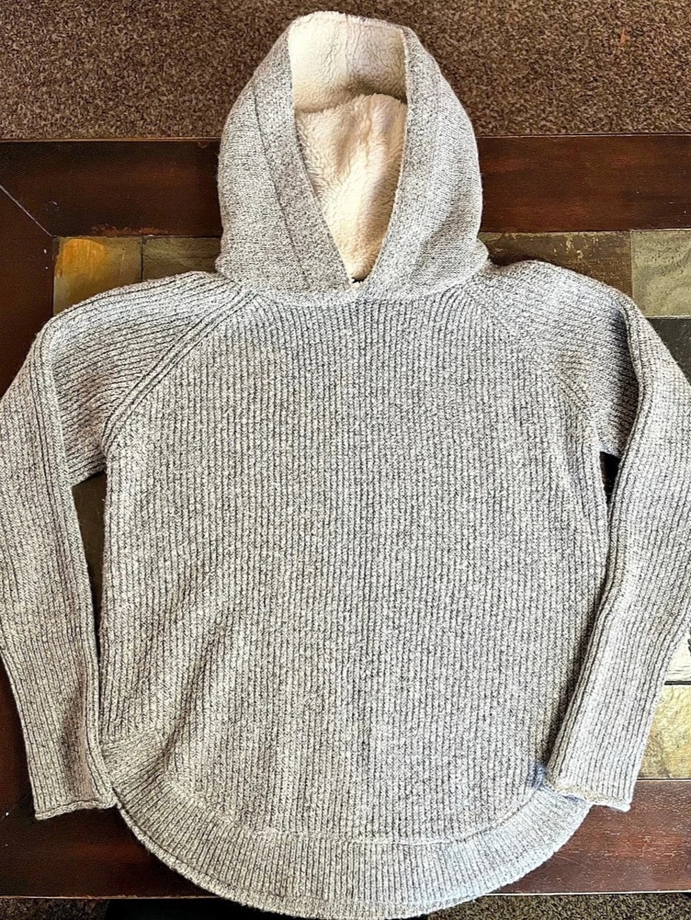 Lety & Me Women’s
Gray Hooded Knit Sweater Size Medium